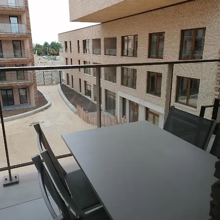 Bartine - Modern And Spacious Flat Near The Sea, Free Parking Space Apartment Ostend