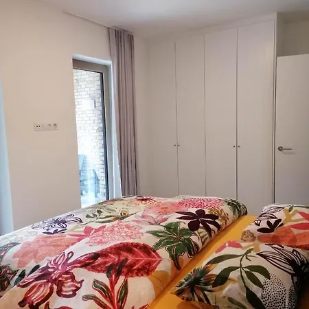 Bartine - Modern And Spacious Flat Near The Sea, Free Parking Space Ostend