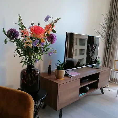 Bartine - Modern And Spacious Flat Near The Sea, Free Parking Space Apartment
