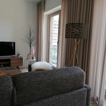 Bartine - Modern And Spacious Flat Near The Sea, Free Parking Space Ostend