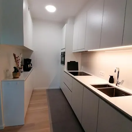Apartment Bartine - Modern And Spacious Flat Near The Sea, Free Parking Space *