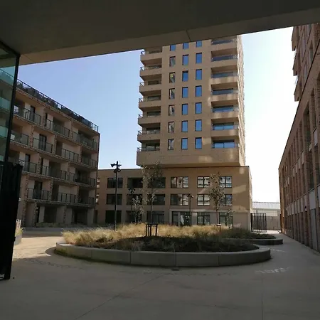 Bartine - Modern And Spacious Flat Near The Sea, Free Parking Space Apartment Ostend